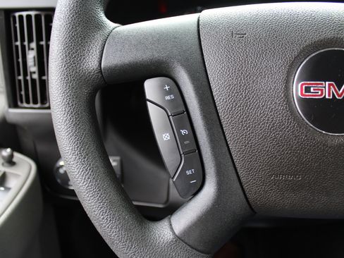 Used 2021 GMC Savana 3500 Extended w/ Power Convenience Package image 23