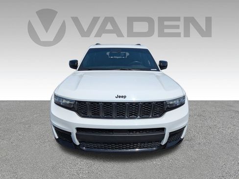 Used 2021 Jeep Grand Cherokee L Laredo RWD image 30