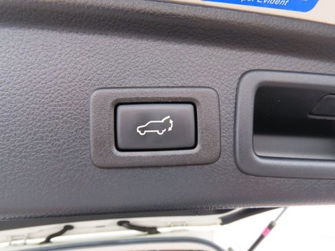 Used 2017 Subaru Forester 2.0XT Touring image 15