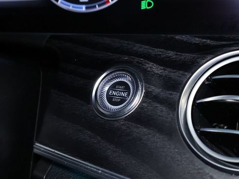 Used 2020 Mercedes-Benz E 350 4MATIC Sedan w/ Parking Assistance Package image 29