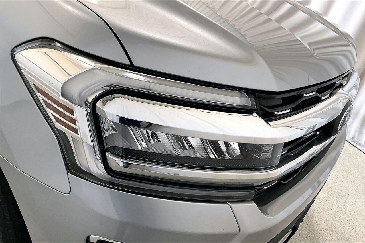 Used 2023 Ford Expedition Max Limited AWD/4WD image 12
