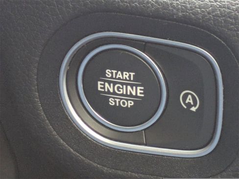 Used 2021 Mercedes-Benz GLS 580 4MATIC image 29