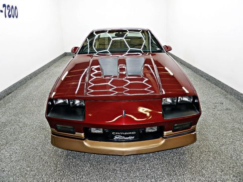 Used 1987 Chevrolet Camaro Z28 RWD image 2