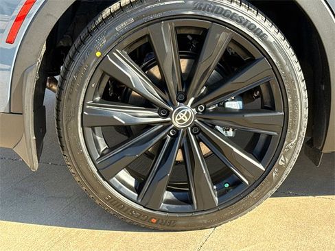 New 2026 Toyota Crown Nightshade image 9