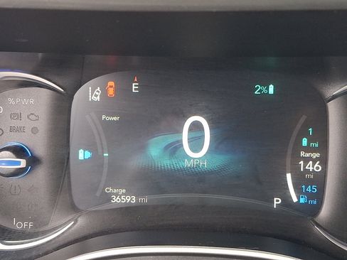 Certified 2024 Chrysler Pacifica Limited FWD image 21