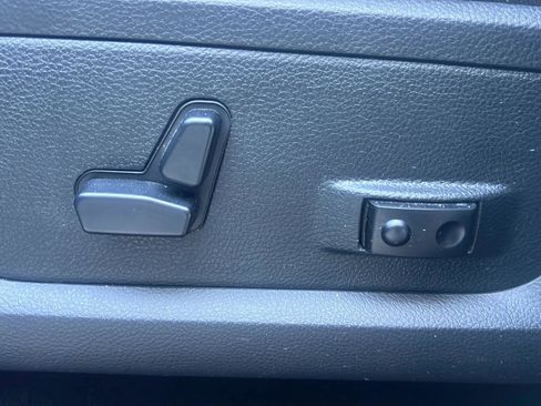 Used 2018 RAM 2500 Lone Star image 6