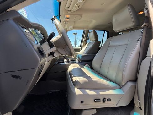 Used 2011 Ford Expedition XLT w/ Leather Seating Pkg AWD/4WD image 13