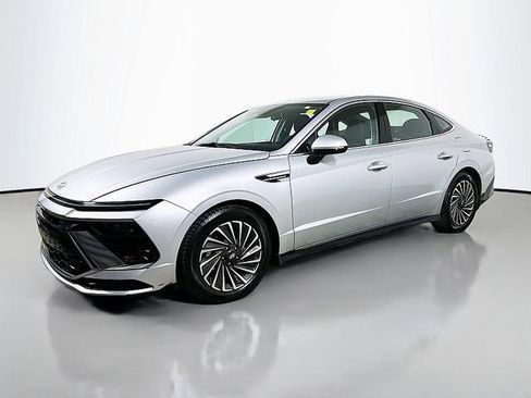 Used 2025 Hyundai Sonata SEL FWD image 3