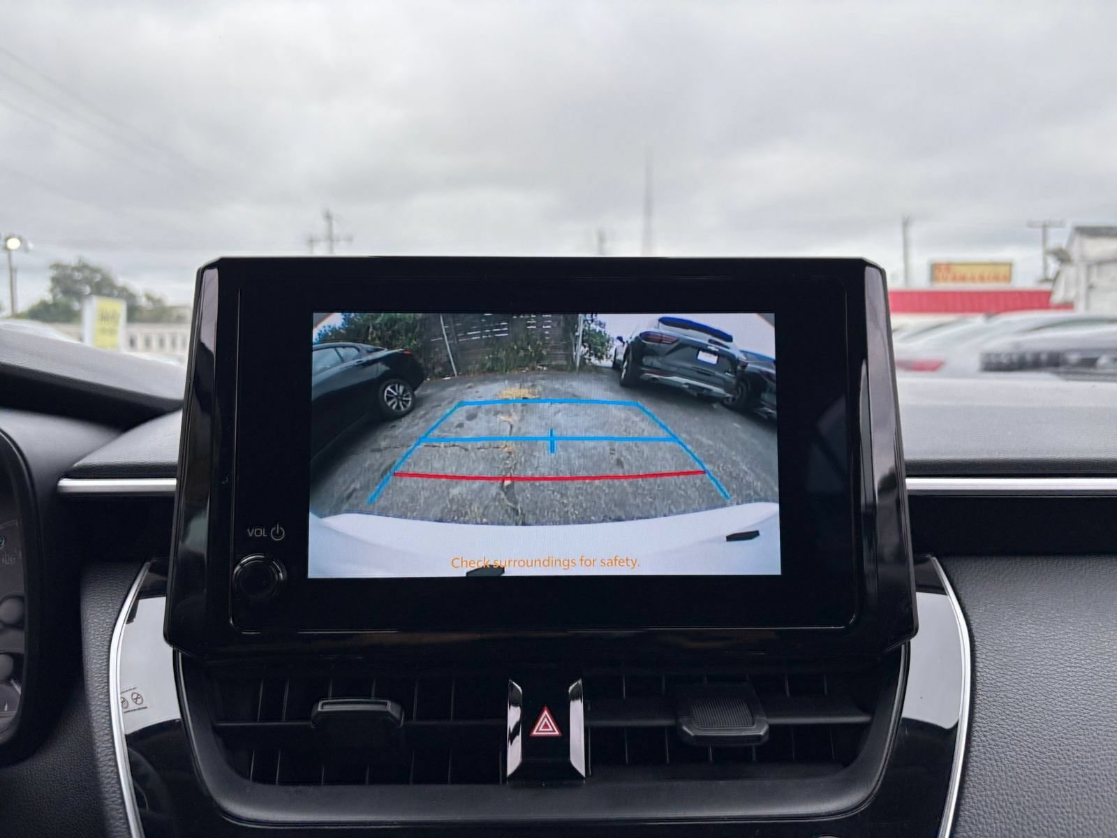Used 2025 Toyota Corolla LE FWD image 21