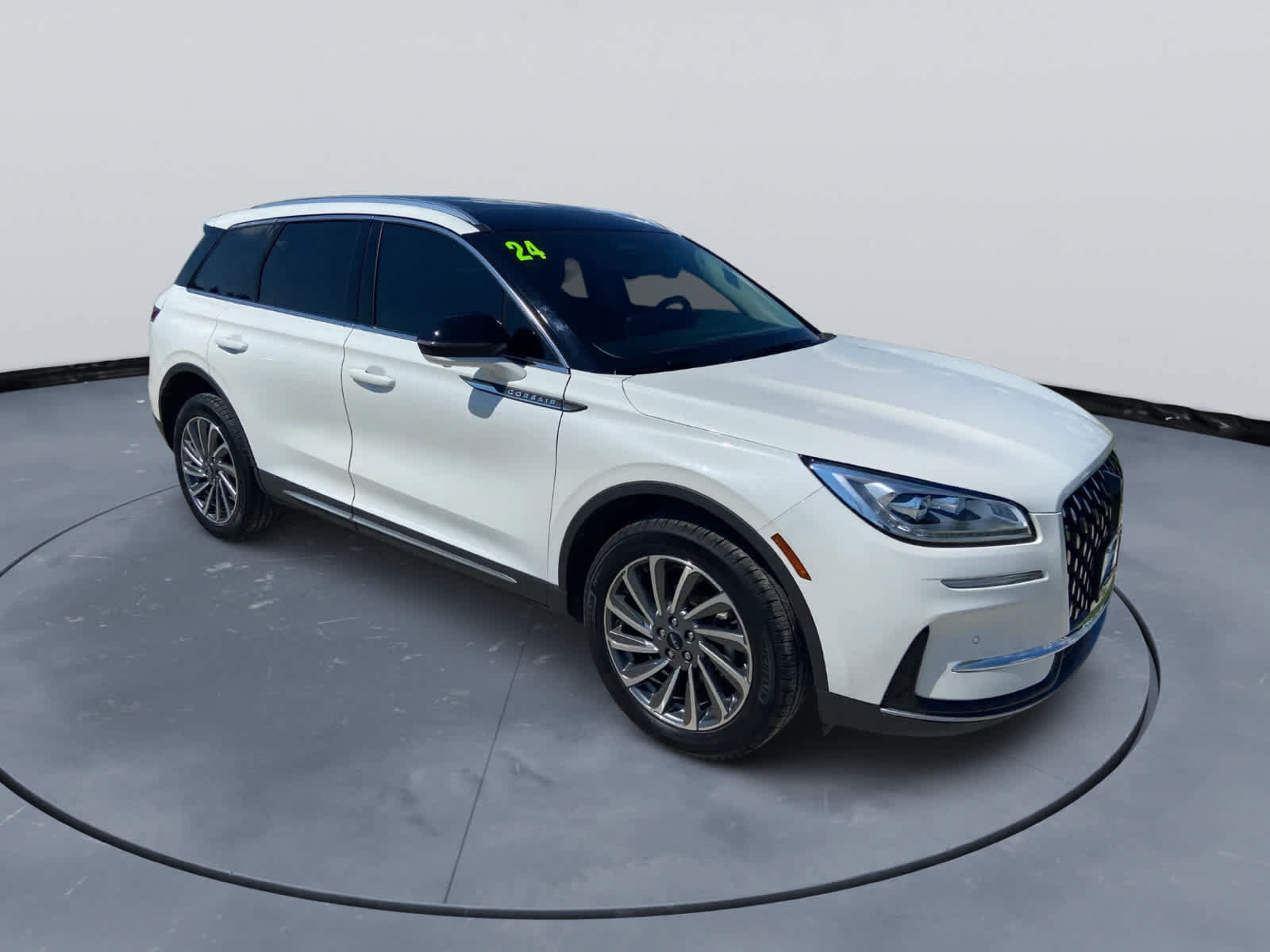 Used 2024 Lincoln Corsair Reserve w/ Equipment Group 201A AWD/4WD image 3