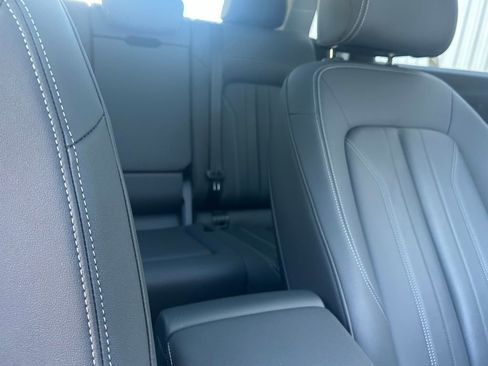 Used 2023 Audi Q5 2.0T Premium w/ Convenience Package image 38