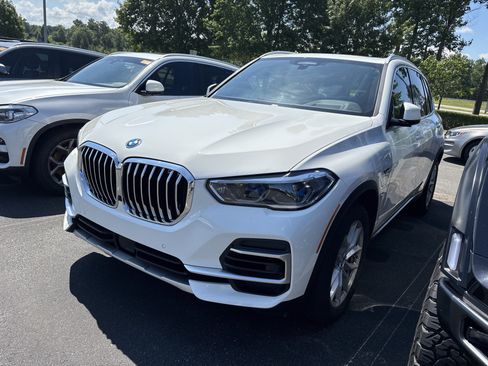 Used 2023 BMW X5 xDrive45e w/ Executive Package AWD/4WD image 13