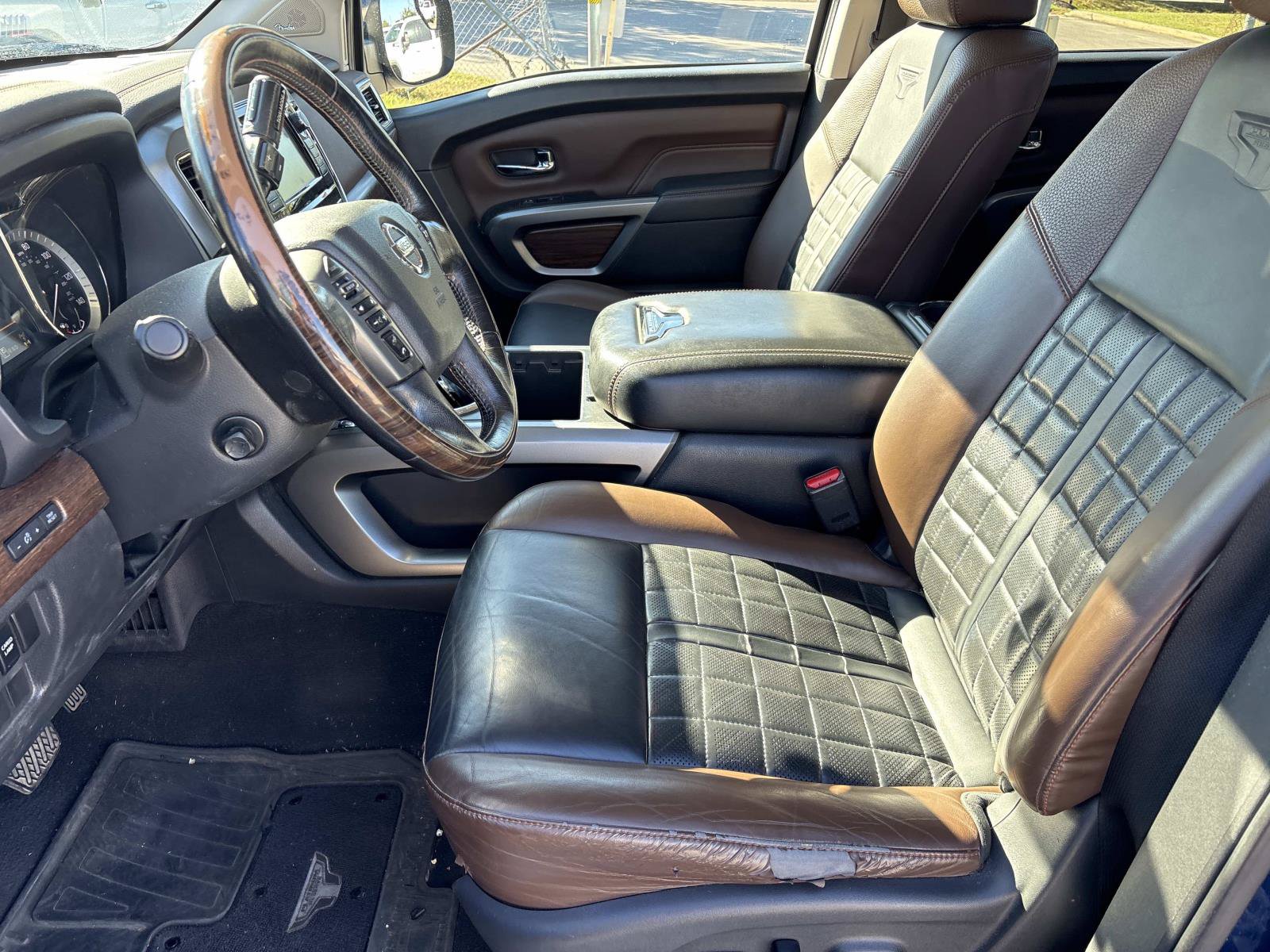 Used 2019 Nissan Titan Platinum Reserve w/ Platinum Utility Package AWD/4WD image 15