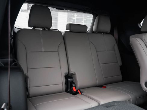 New 2026 GMC Acadia Elevation w/ Elevation Premium Package AWD/4WD image 12