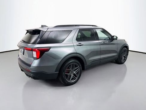 Used 2025 Ford Explorer ST AWD/4WD image 7