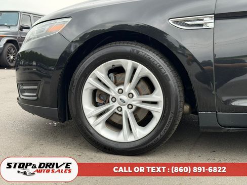 Used 2015 Ford Taurus SEL FWD image 9