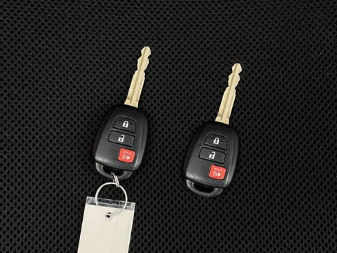 Used 2017 Toyota Tacoma SR5 w/ Tow Package image 11