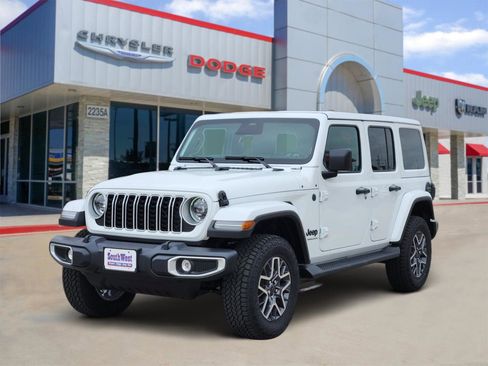 New 2026 Jeep Wrangler Unlimited Sahara AWD/4WD image 2