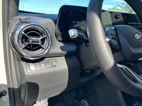 New 2026 Chevrolet Equinox LT w/ Safety and Technology Package image 12