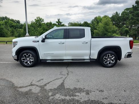 Certified 2023 GMC Sierra 1500 SLT w/ SLT Premium Package AWD/4WD image 2