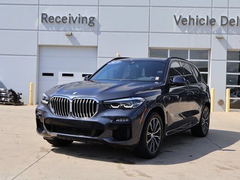 Used 2019 BMW X5 xDrive40i w/ M Sport Package AWD/4WD image 3