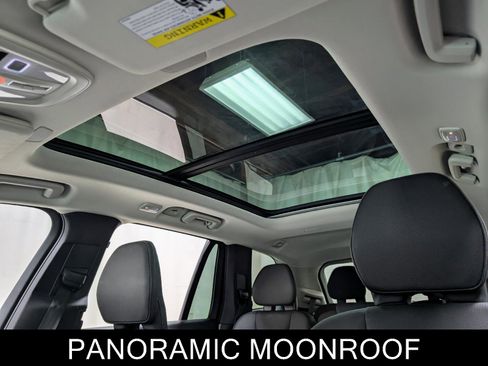 Used 2025 Volvo XC90 B6 Plus image 17