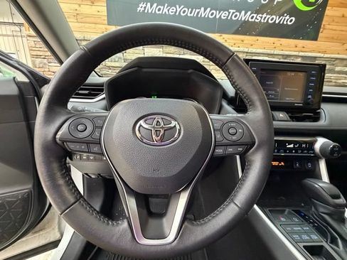 Used 2022 Toyota RAV4 XLE w/ Convenience Package AWD/4WD image 17