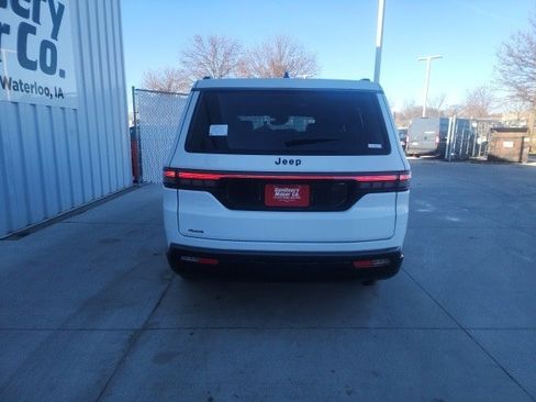 New 2026 Jeep Grand Wagoneer Limited image 23