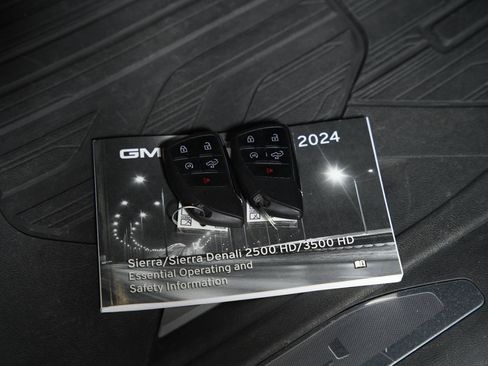 Used 2024 GMC Sierra 2500 Denali w/ Denali Reserve Package image 19