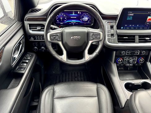 Used 2022 Chevrolet Tahoe Z71 w/ Luxury Package image 24