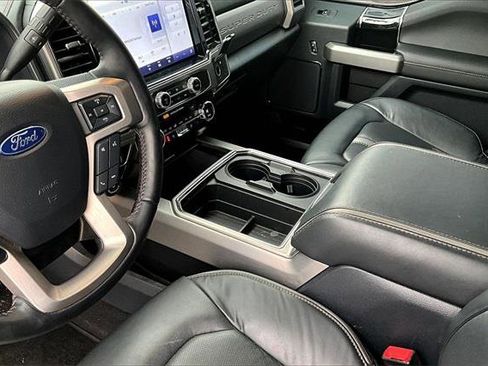 Used 2022 Ford F450 Platinum w/ FX4 Off-Road Package image 20