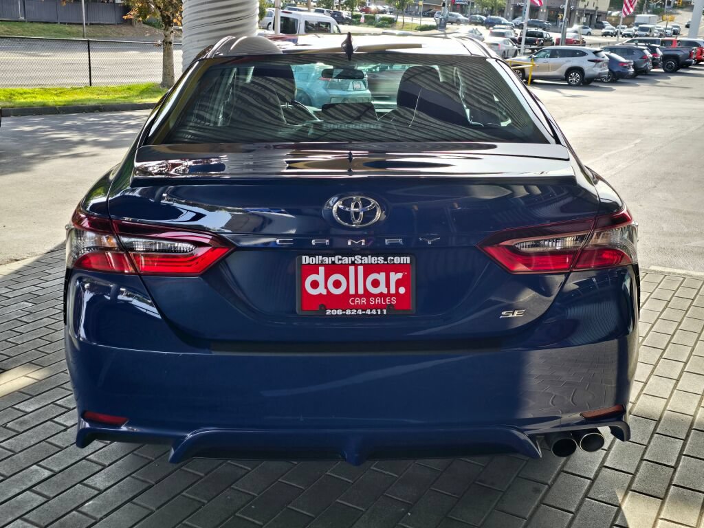 Used 2024 Toyota Camry SE w/ Cold Weather Package FWD image 6