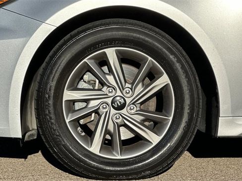 Used 2020 Kia Optima LX image 26