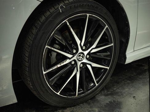 Used 2023 Toyota Camry SE FWD image 3