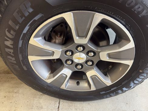 Used 2015 Chevrolet Colorado Z71 image 32