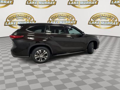 Used 2022 Toyota Highlander XLE