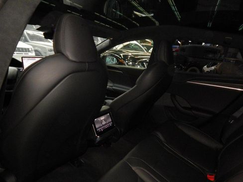 Used 2021 Tesla Model S Plaid image 20