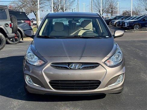 Used 2013 Hyundai Accent GLS w/ Premium Pkg image 2