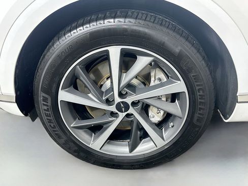 Used 2025 Genesis GV80 3.5T Advanced AWD/4WD image 32