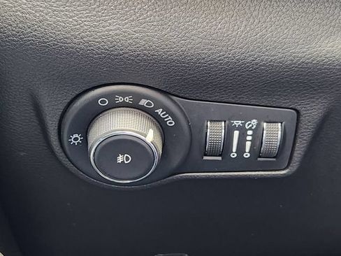 Certified 2025 Jeep Compass Trailhawk AWD/4WD image 23