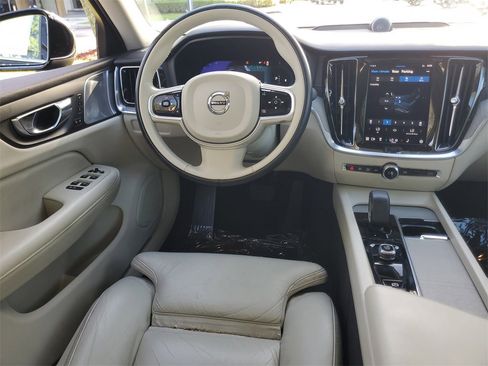 Certified 2023 Volvo S60 B5 Ultimate w/ Climate Package image 15