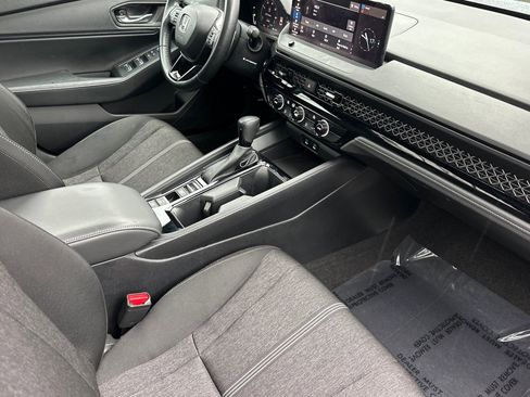 Used 2023 Honda Accord Sport image 31