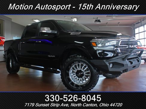 Used 2019 RAM 1500 Laramie AWD/4WD image 2