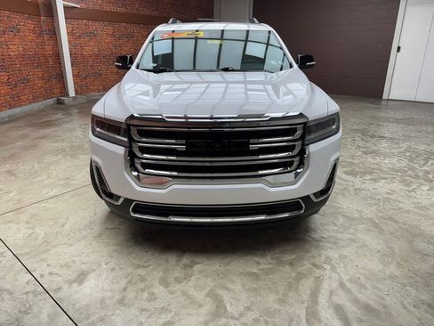 Used 2023 GMC Acadia SLT w/ Preferred Package image 8