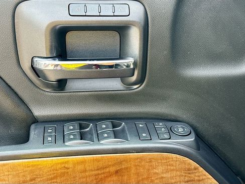 Used 2016 Chevrolet Silverado 1500 LTZ w/ LTZ Plus Package AWD/4WD image 23