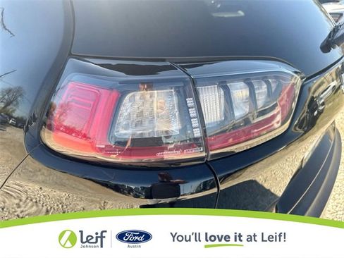 Used 2019 Jeep Cherokee Latitude Plus image 38