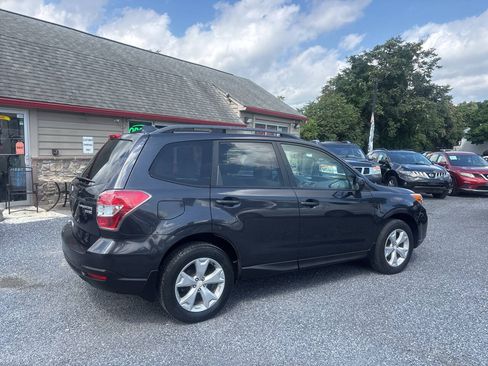 Used 2016 Subaru Forester 2.5i Premium w/ All-Weather Package AWD/4WD image 4