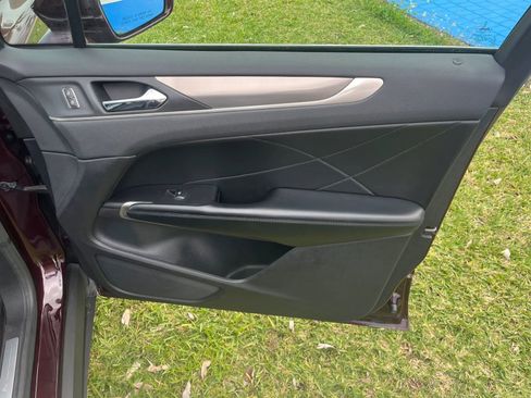 Used 2019 Lincoln MKC Select w/ Select Plus Package image 29