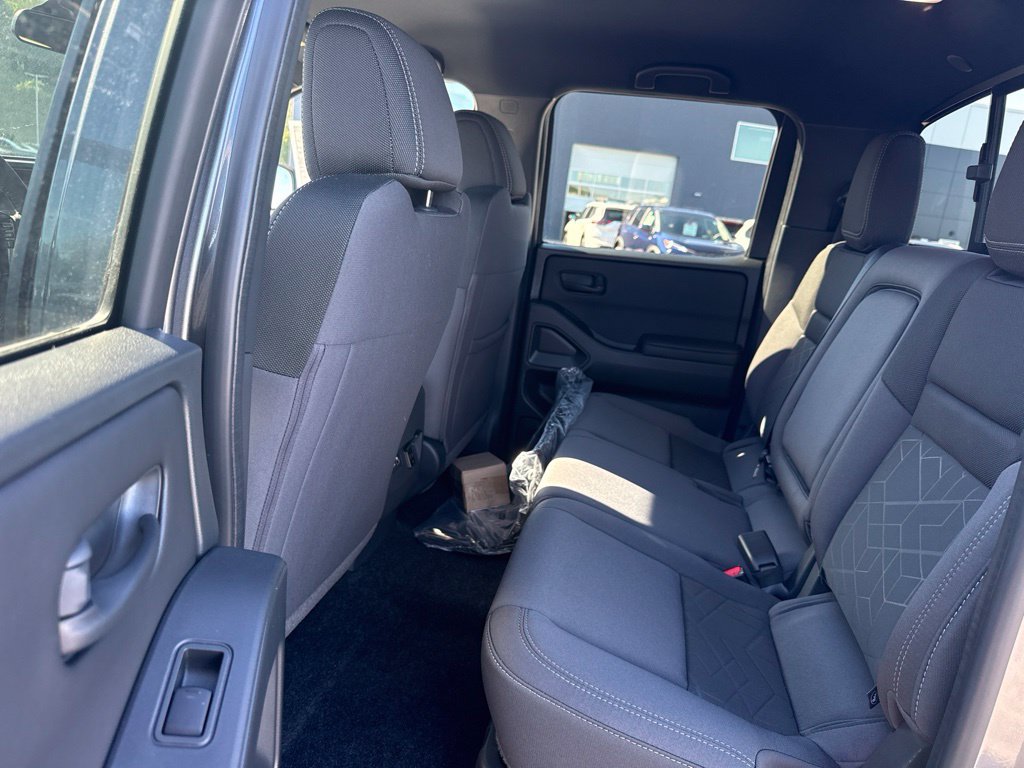 New 2027 Nissan Frontier SV w/ SV Convenience Package AWD/4WD image 12