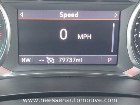 Used 2023 Chevrolet Traverse LT w/ LPO, Floor Liner Package FWD image 26